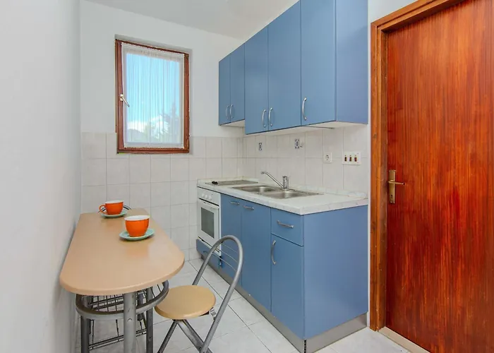 아파트 Family Friendly Seaside Privlaka, Zadar - 24008 프리블라카