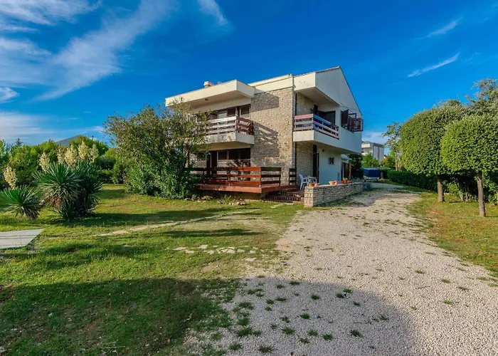 Family Friendly Seaside Privlaka, Zadar - 24008 * 普利拉卡