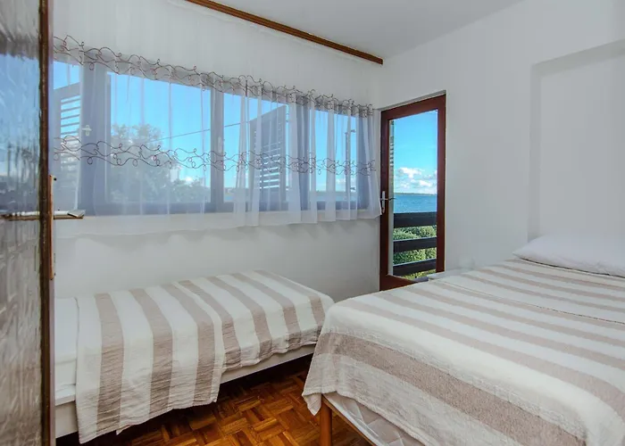 아파트 Family Friendly Seaside Privlaka, Zadar - 24008