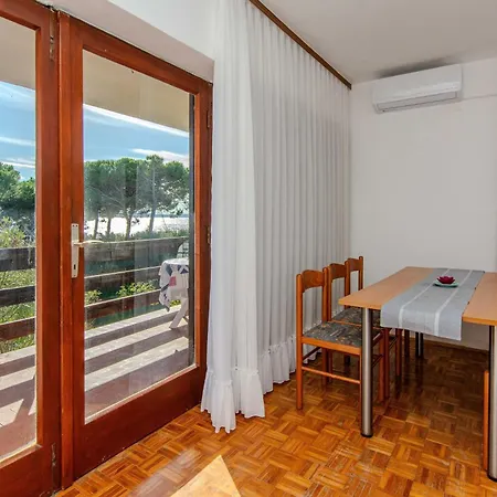Family Friendly Seaside Privlaka, Zadar - 24008
