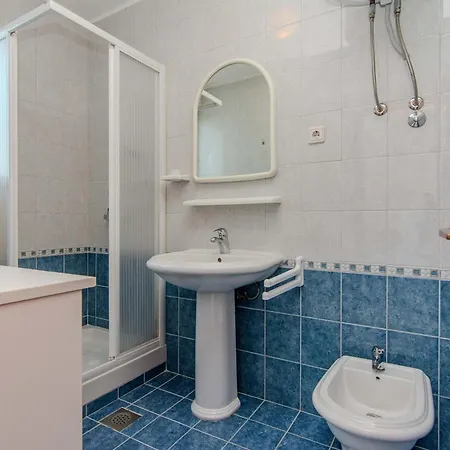 Apartmán Family Friendly Seaside Privlaka, Zadar - 24008