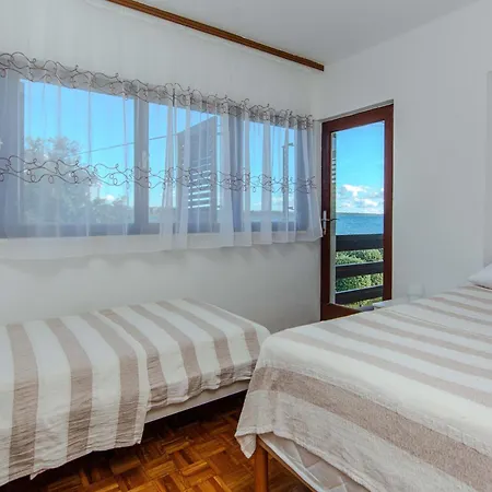 Apartmán Family Friendly Seaside Privlaka, Zadar - 24008