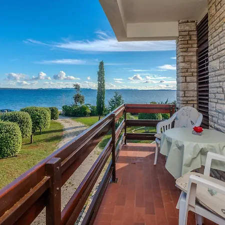 Family Friendly Seaside Privlaka, Zadar - 24008 Privlaka (Zadar)