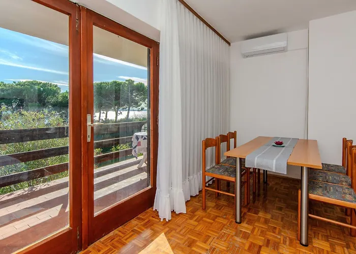 Family Friendly Seaside Privlaka, Zadar - 24008