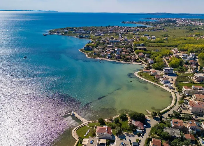 Family Friendly Seaside Privlaka, Zadar - 24008 * Privlaka (Zadar)