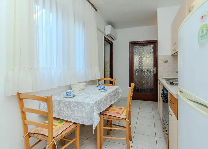 Family Friendly Seaside Privlaka, Zadar - 24008 Apartment *